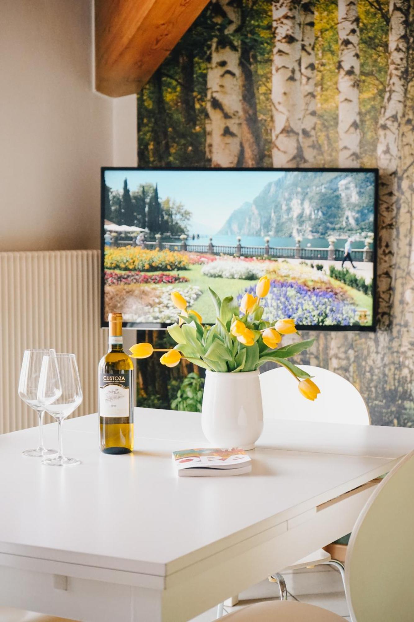 Appartamento Betulla - Peaceful & Happy Stay Riva del Garda Exterior photo