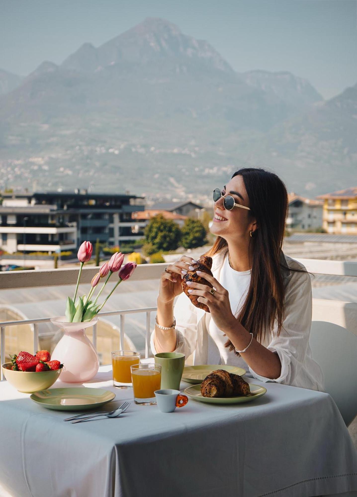 Appartamento Betulla - Peaceful & Happy Stay Riva del Garda Exterior photo